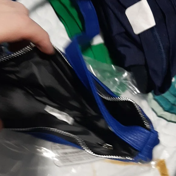 New York Knicks FOCO Printed Mini Purse - Picture 3 of 3